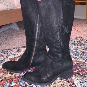 Born Beckett Suede Black Boots